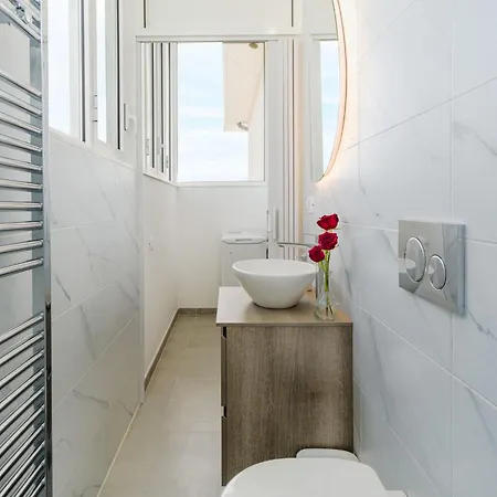 Sunflower 2 By Interhome * Viareggio